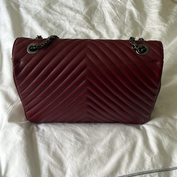 CHIARA FERRETTI Ruby Red Italian Leather Chain Shoulder Bag - Picture 3 of 6